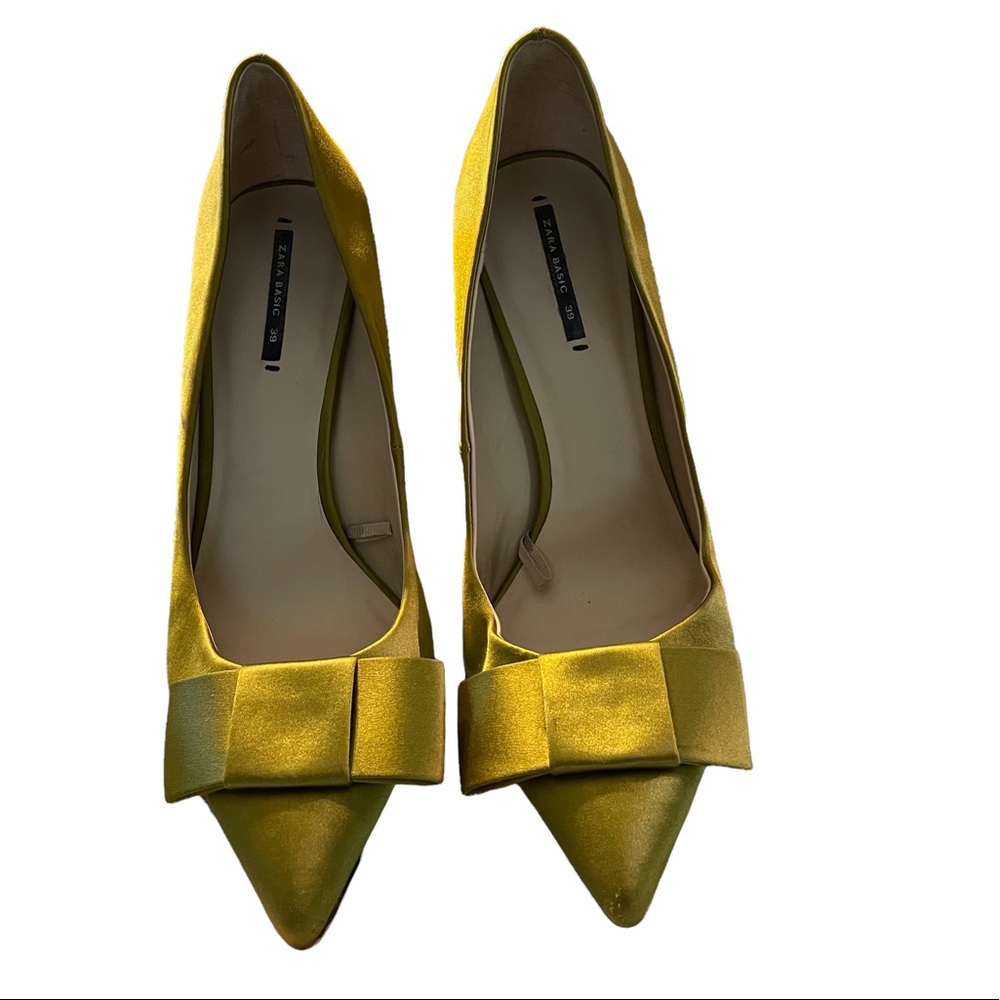 Zara Satin Bow Chartreuse Pumps  Size 39US Size 8